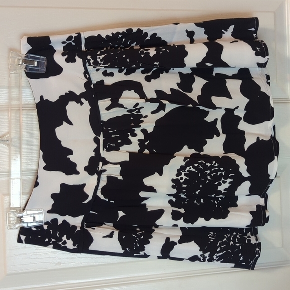 Loft Women's Lined Floral Mini Skirt w/Side Zip Size 0 - Picture 1 of 6